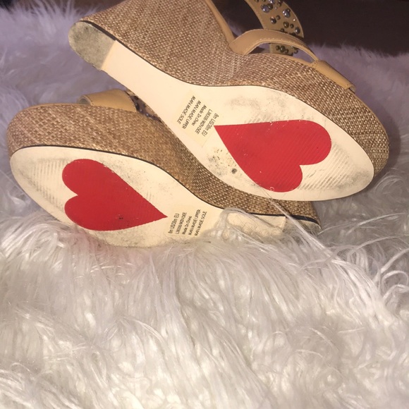 Luichiny Tan Wedge Sandal - Picture 6 of 6